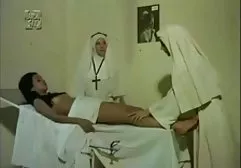 (آلة الهندسة) ، فتاة في جوارب في الشارع سكس اجنبي مترجم بالعربي